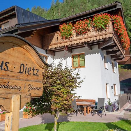 Haus Dietz Elbigenalp Exteriör bild